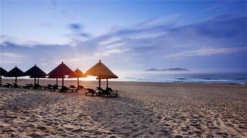 抚小鲜云南蒸汽石锅鱼